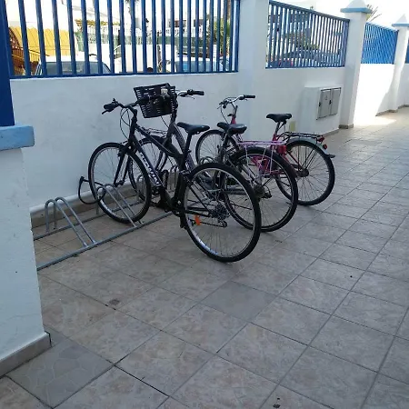 Aquazul Puerto Del Carmen * 티아즈